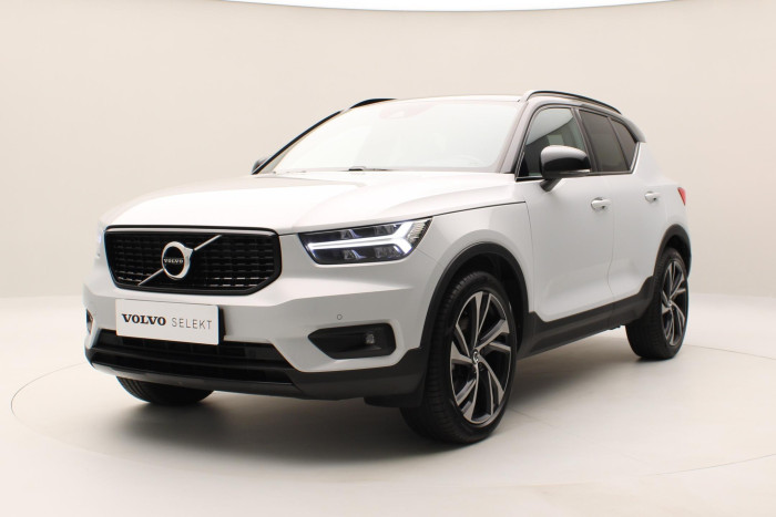 Volvo XC40 B4 AWD R-DESIGN AUT CZ