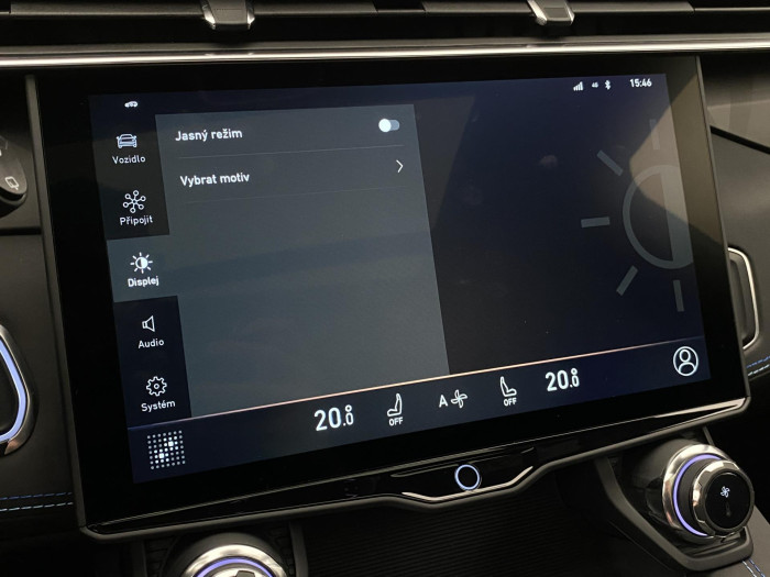 Lynk & Co 01 PHEV DCT AUT 1.maj REZERVACE