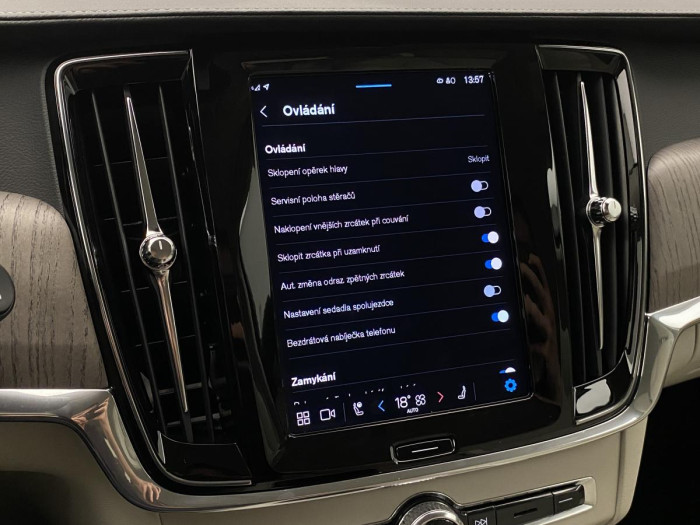 Volvo V90 CC B4 AWD PLUS AUT REZERVACE