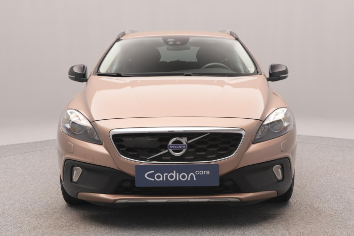 Volvo V40 CC D3 MOMENTUM AUT CZ 1.maj 2.0 d CC CC Momentum