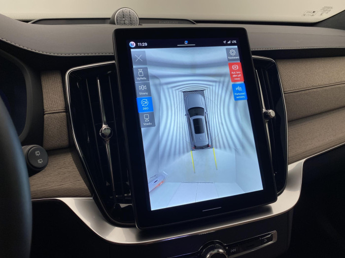 Volvo XC90 T8 AWD PLUG-IN BRIGHT ULTRA 7m