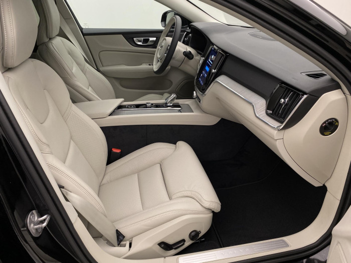 Volvo V60 B4 AUT BRIGHT PLUS