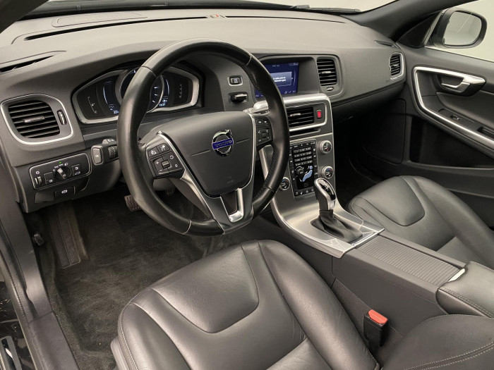Volvo V60 D4 SUMMUM AUT 2.0 d Summum