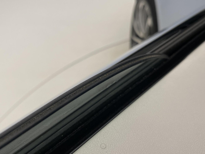 Land Rover Range Rover HYBRID AUTOBIOGRAPHY REZERVACE