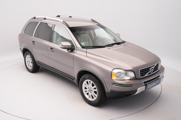 Volvo XC90 D5 AWD SUMMUM AUT 7 míst 2.4 d Summum