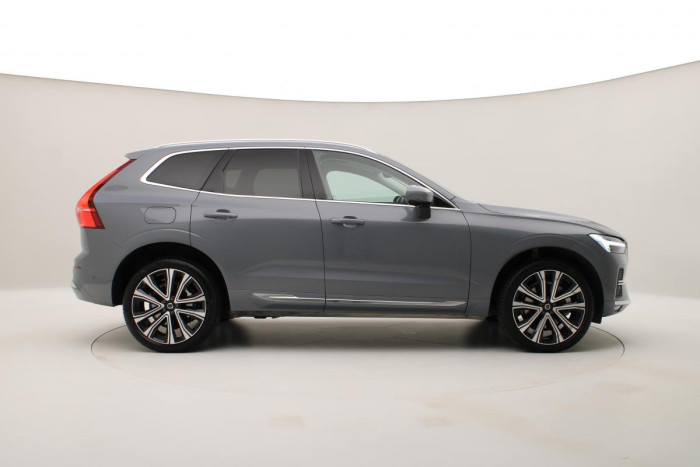 Volvo XC60 B5 AWD ULTIMATE AUT REZERAVCE