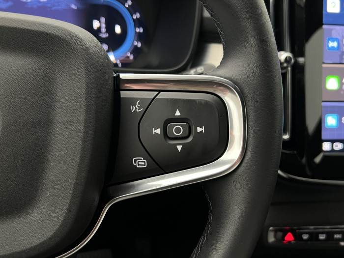 Volvo XC40 B3 PLUS DARK AUT CZ