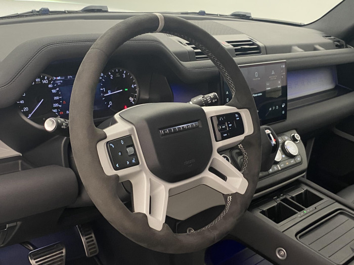 Land Rover Defender 110 D250 SE AWD AUT CZ 3.0 d SE