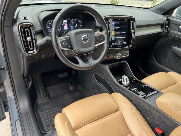 Volvo XC40 D4 AWD INSCRIPTION Aut CZ 2.0 d