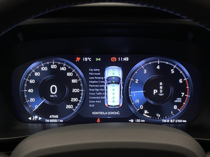 Volvo XC40 T2 MOMENTUM CORE AUT CZ 1.5 Momentum