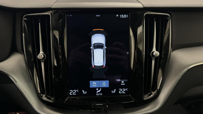 Volvo XC60 T6 AWD RECHARGE REZERVACE
