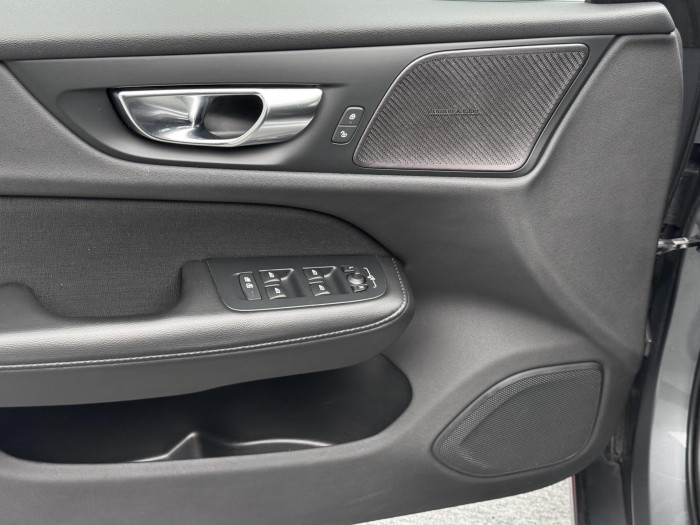 Volvo V60 B4 MOMENTUM PRO AUT 2.0 Momentum