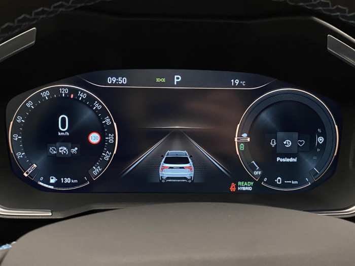 Lynk & Co 01 PHEV DCT AUT 1.maj. REZERVACE