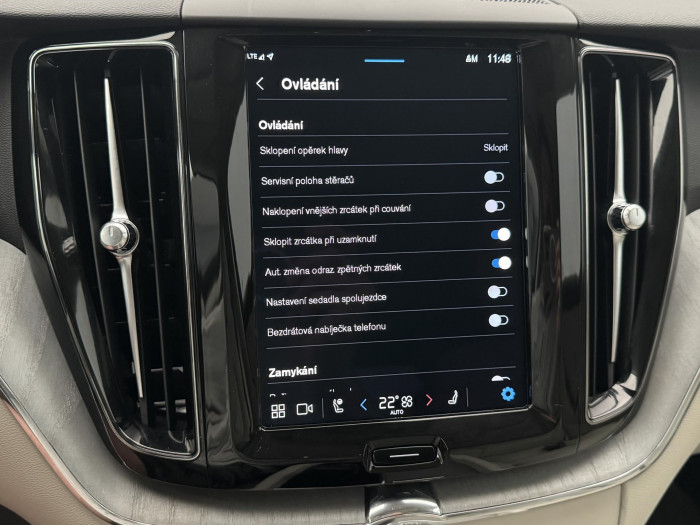 Volvo XC60 T6 AWD RECHARGE DARK 1.maj