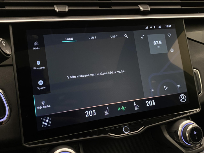 Lynk & Co 01 HEV DCT AUT 1.maj