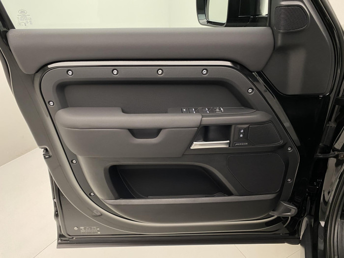 Land Rover Defender 110 D200 S AWD AUT 3.0 d