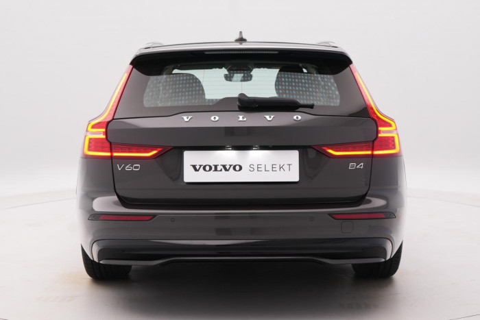 Volvo V60 B4 PLUS DARK AUT 1.maj.