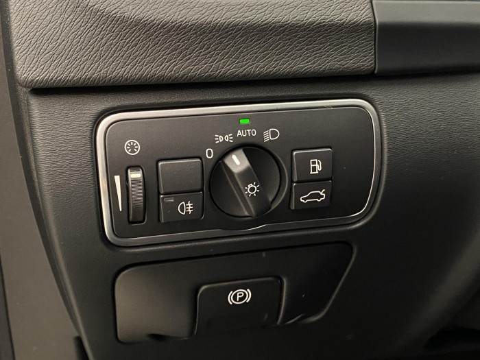 Volvo V60 D4 SUMMUM AUT NAVIGACE 2.0 d Summum