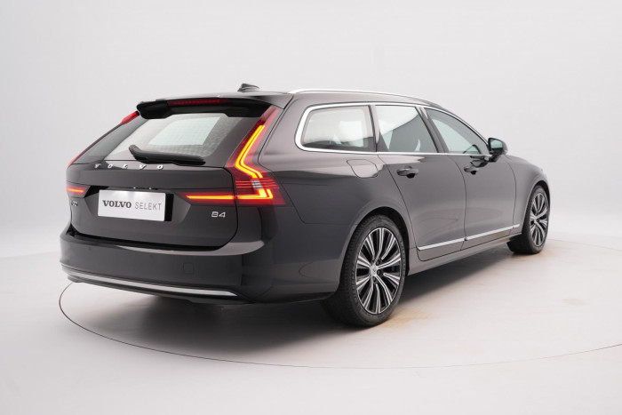 Volvo V90 B4 BRIGHT PLUS AUT 1.maj