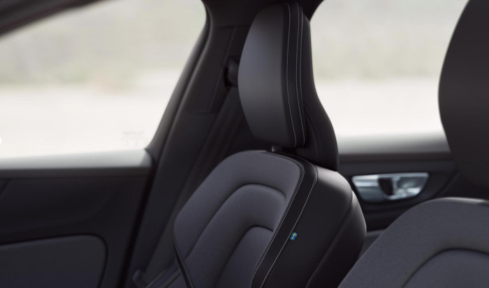 Volvo V60 B4 PLUS DARK AUT