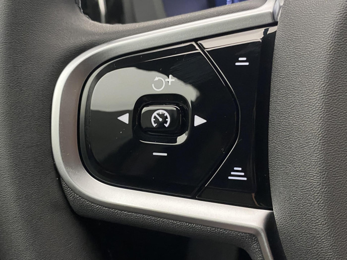 Volvo XC60 B5 AWD AUT DARK PLUS