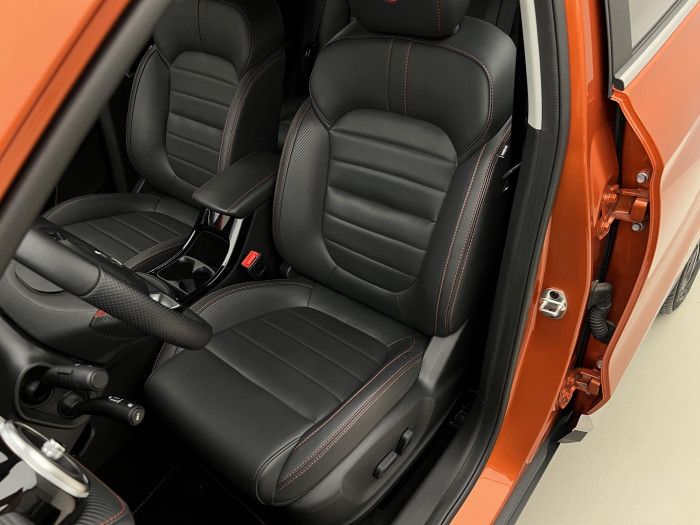 MG ZS 1.0T EXCLUSIVE AUT CZ 1.maj. 1.0 Exclusive
