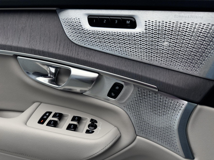 Volvo XC90 B5 AWD AUT BRIGHT ULTRA 7 míst