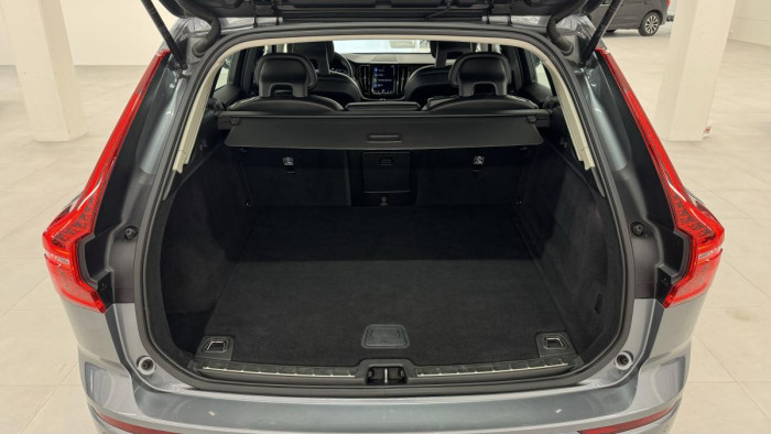Volvo XC60 D4 AWD MOMENTUM REZERVACE 2.0 d Momentum