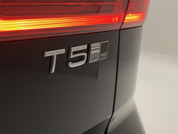 Volvo XC60 T5 AWD INSCRIPTION AUT CZ