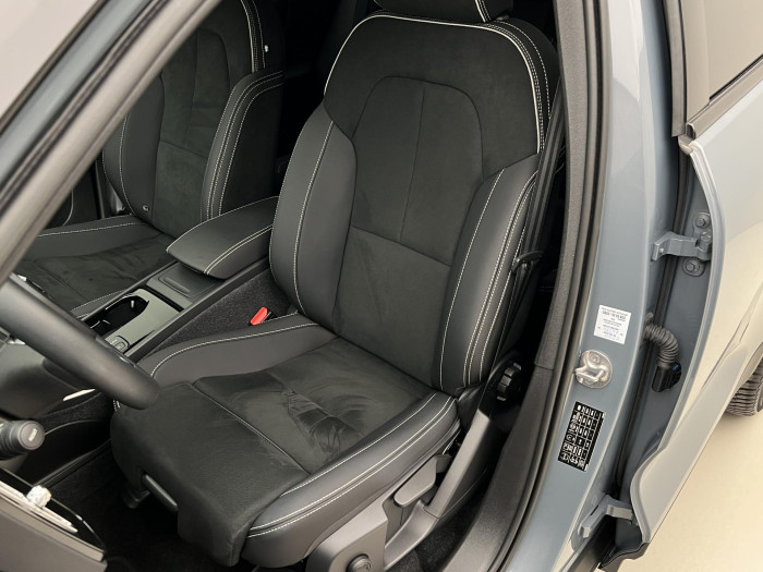 Volvo XC40 RECHARGE PLUS SINGLE MOTOR