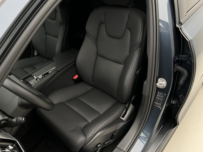Volvo V90 CC B4 AWD PLUS BRIGHT AUT