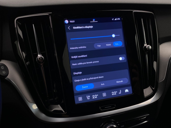 Volvo V60 T6 AWD PLUG-IN DARK PLUS CZ