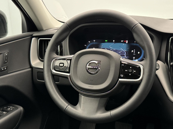 Volvo XC60 B4 AWD PLUS DARK CZ 1.maj