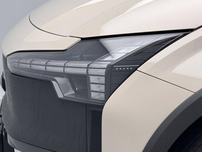 Volvo EX30 CROSS COUNTRY TWIN ULTRA