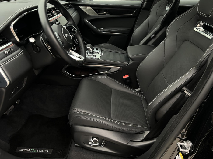 Jaguar F-Pace 250 AWD HSE AUT 1.maj.