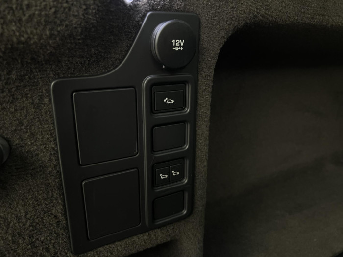 Land Rover Discovery 3.0 TDV6 HSE AWD Aut CZ