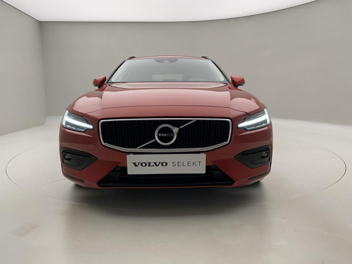 Volvo V60 B4 MOMENTUM AUT REZERVACE 2.0 Momentum