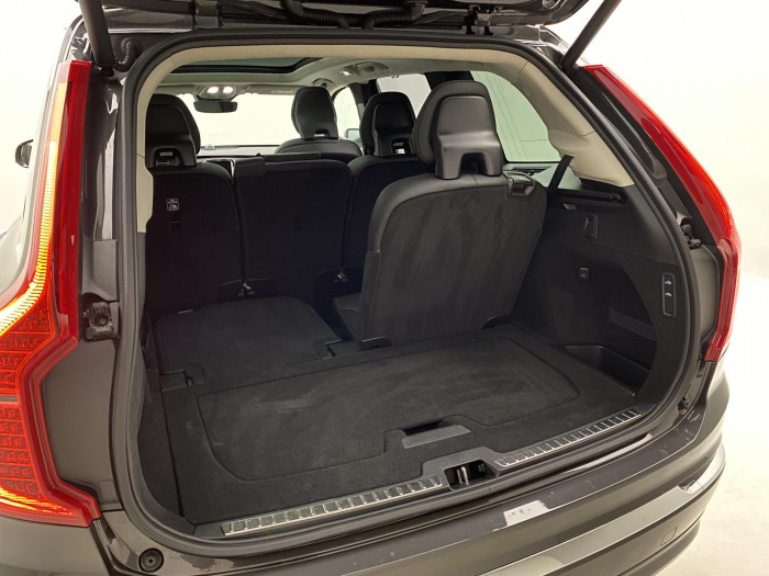 Volvo XC90 B5 AWD ULTRA BRIGHT 1.maj 7m