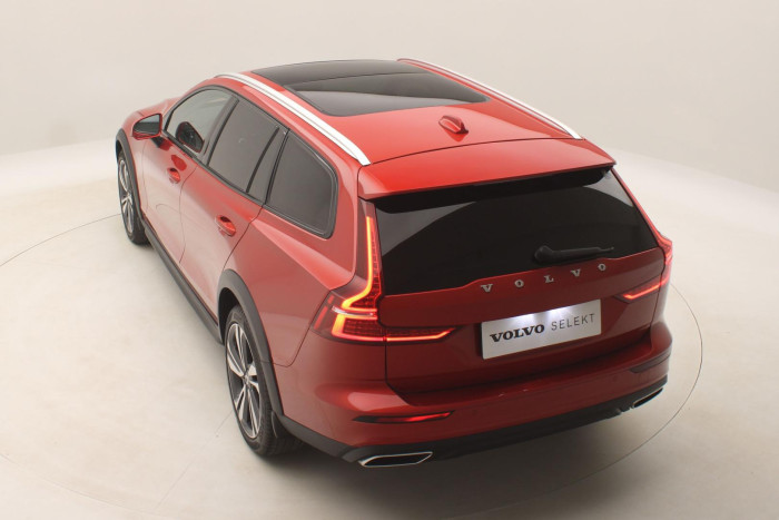 Volvo V60 CC B4 AWD ADVANCED AUT 1.maj 2.0 CC CC