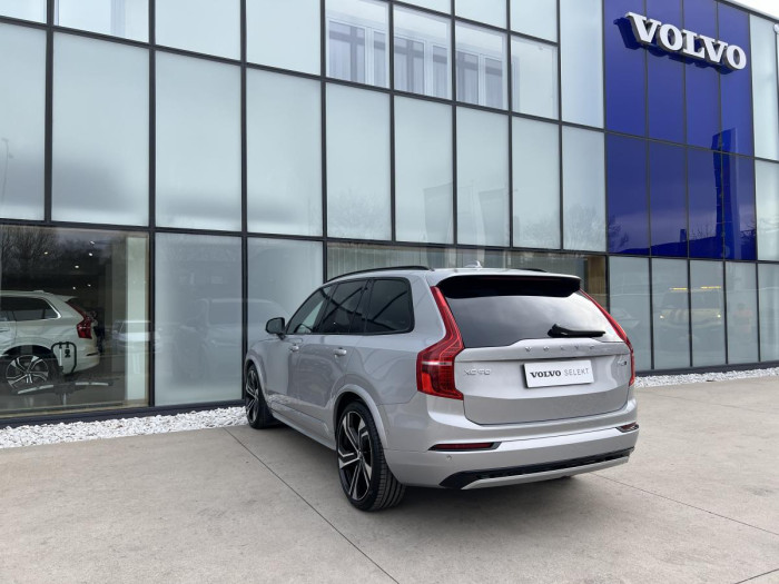 Volvo XC90 B5 AWD ULTIMATE DARK 7MÍSTNÁ