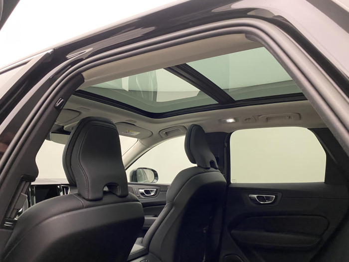 Volvo XC60 B4 AWD PLUS BRIGHT AUT 1.maj