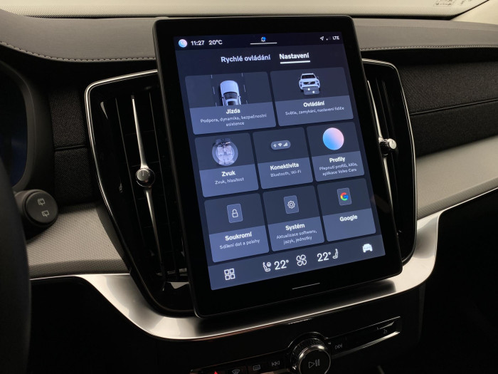 Volvo XC90 T8 AWD RECHARGE CORE AUT CZ 7m