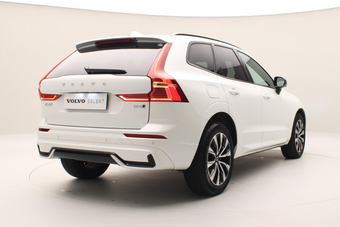 Volvo XC60 B4 AWD R-DESIGN AUT CZ