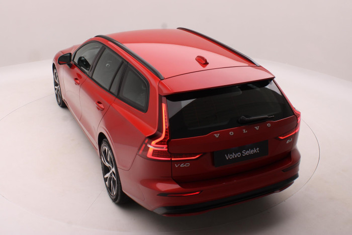 Volvo V60 B4 DARK PLUS AUT CZ