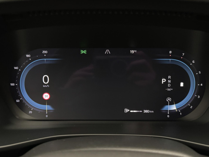 Volvo XC40 B3 ULTIMATE AUT