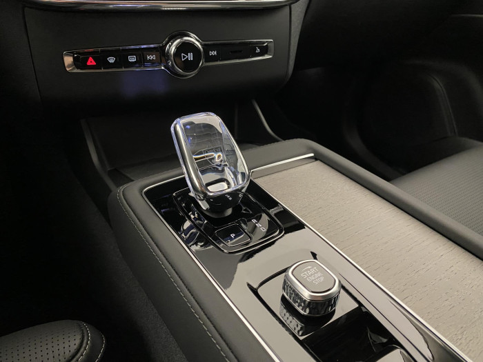 Volvo XC90 T8 AWD RECHARGE DARK PLUS 7m