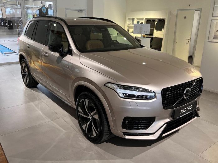 Volvo XC90 T8 AWD AUT  PLUS 7-míst 2.0 Plus