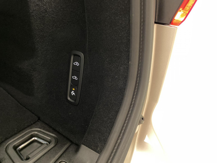 Volvo XC60 T6 AWD PLUS RECHARGE AUT 1.maj
