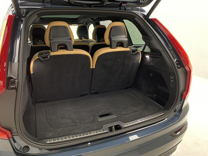 Volvo XC90 T8 AWD ULTRA DARK AUT CZ 7m