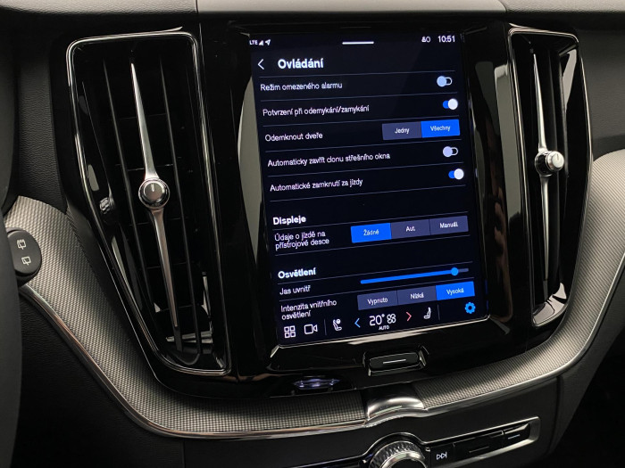 Volvo XC60 T6 AWD PLUS RECHARGE AUT 1.maj